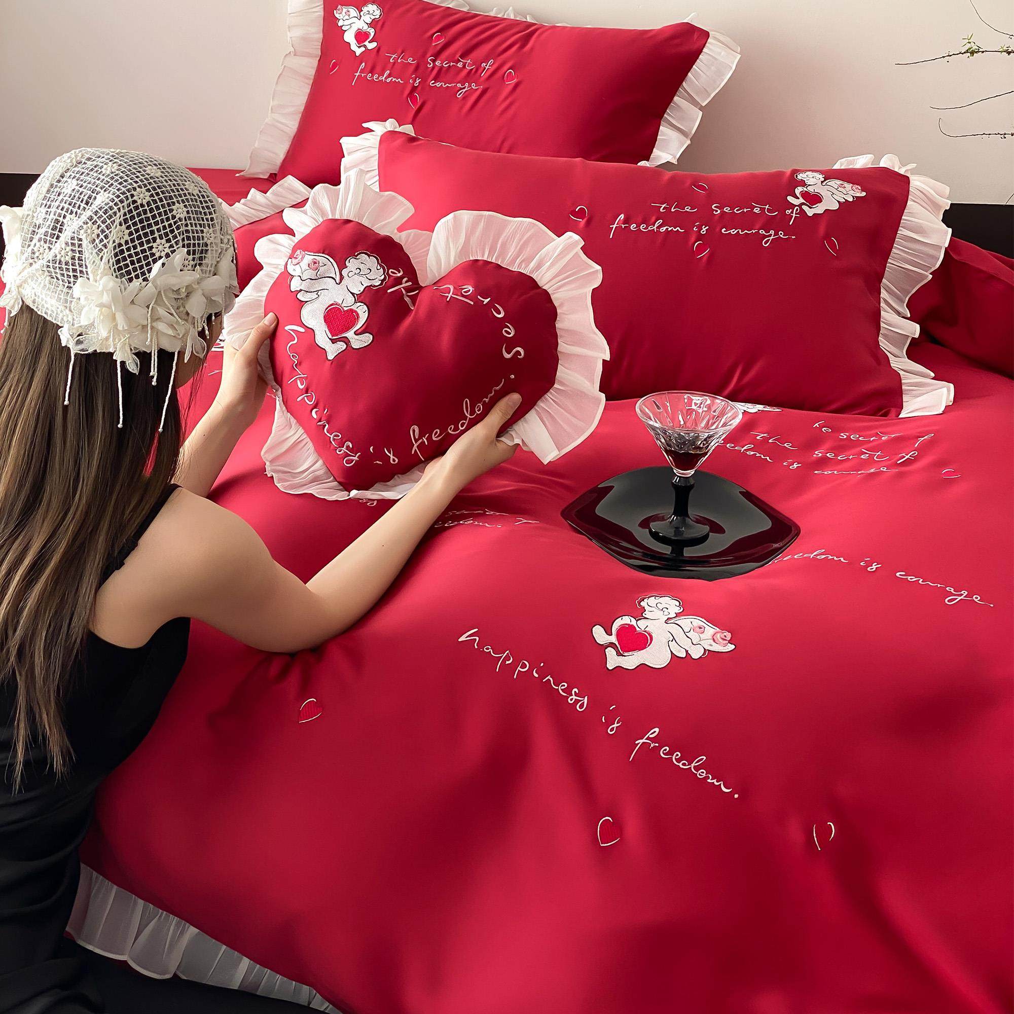 爱神丘比特新婚庆四件套全棉长绒棉花边刺绣红色结婚被套床单床笠