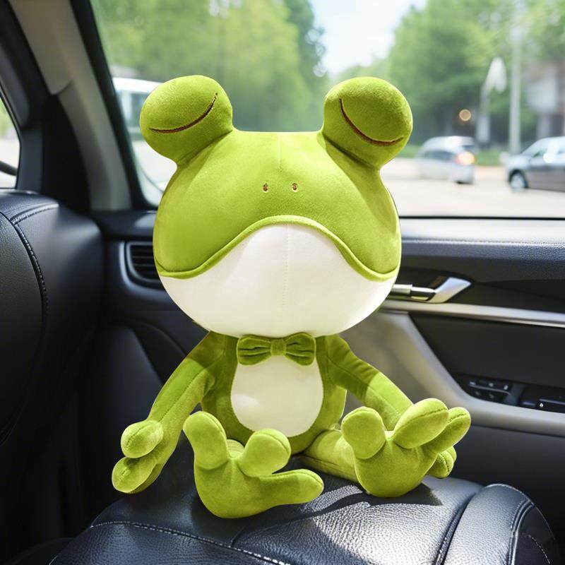 汽车用碳包青蛙公仔娃娃可爱车载后座抱枕女卡通竹炭包副驾驶玩偶
