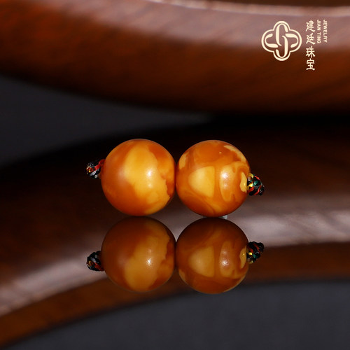 建廷天然俄料老蜡散珠7.9mm一对 B09云端满蜡满密古董老花蜡配珠