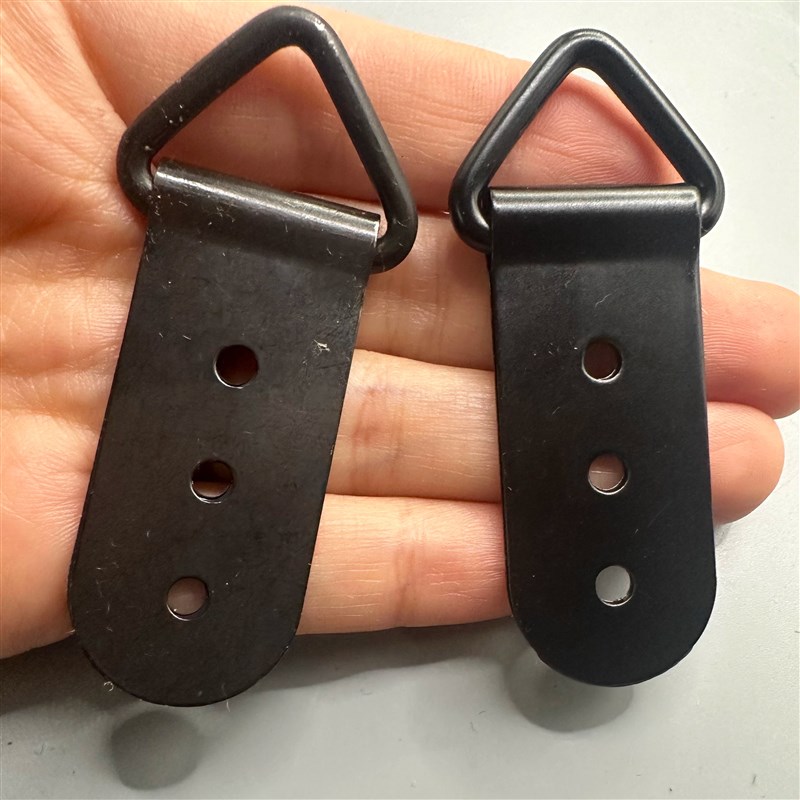 速发10个 大号挂片27*65M黑M色相框三挂挂孔铁皮角钩支撑片