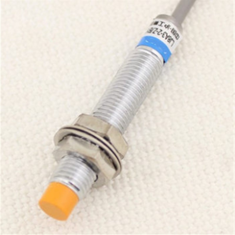 国际工牌CHIIB沪工LJA8M-2N2 沪工接近开关 24V直流三线NPN常闭M8