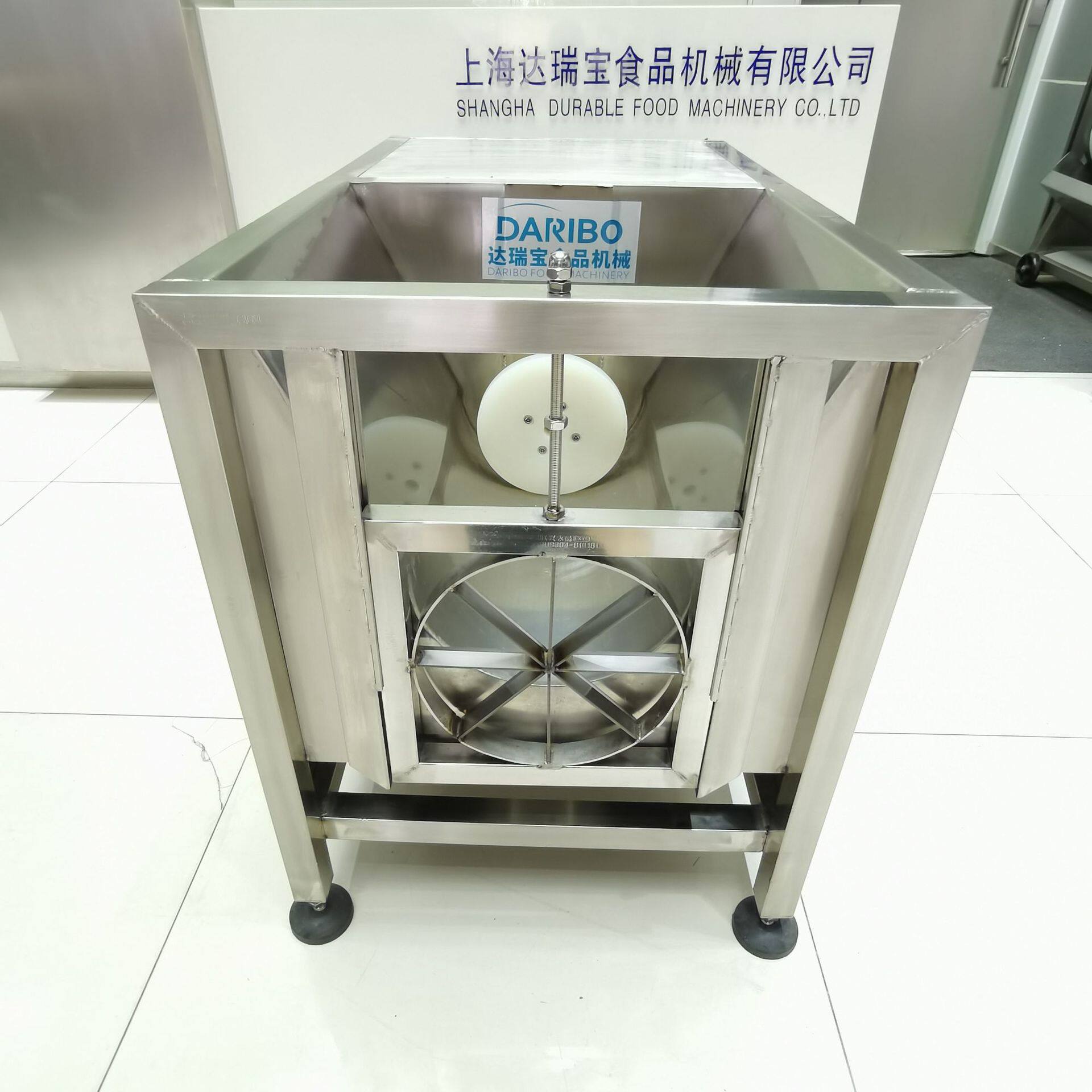 全自动气动南瓜冬瓜哈密瓜分瓣机厂家直售