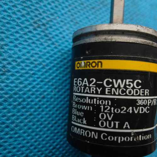议价欧姆龙360线编码器E6A2-CW5C，电压12~24V