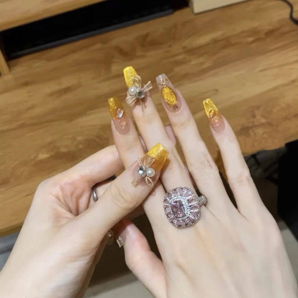 黄金猫眼渐变蝴蝶结手工定制光疗美甲成品穿戴甲可拆卸假指甲贴片,彩妆/香水/美妆工具,美甲工具,淘宝优惠券,粉丝福利购,淘宝优惠卷