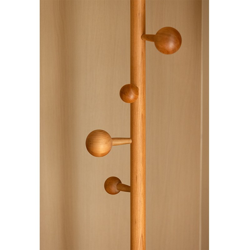 樱桃木球形安全无痕室内儿童挂z衣架落地卧室客厅立式纯实木衣帽