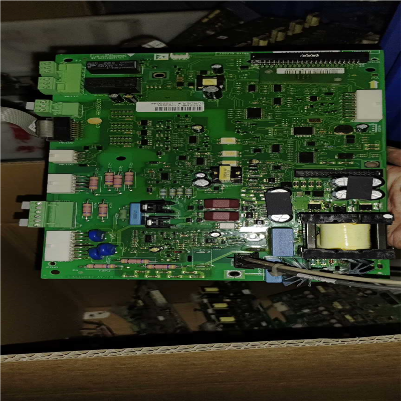 丹佛斯FC302变频器驱动板电源板可控硅触发板130B602(崽崽配件）