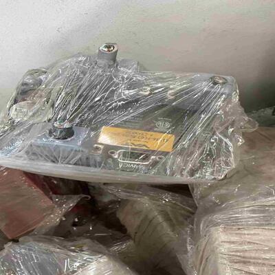 VAT蝶阀 61236-PEAP-AIG21388   6议价