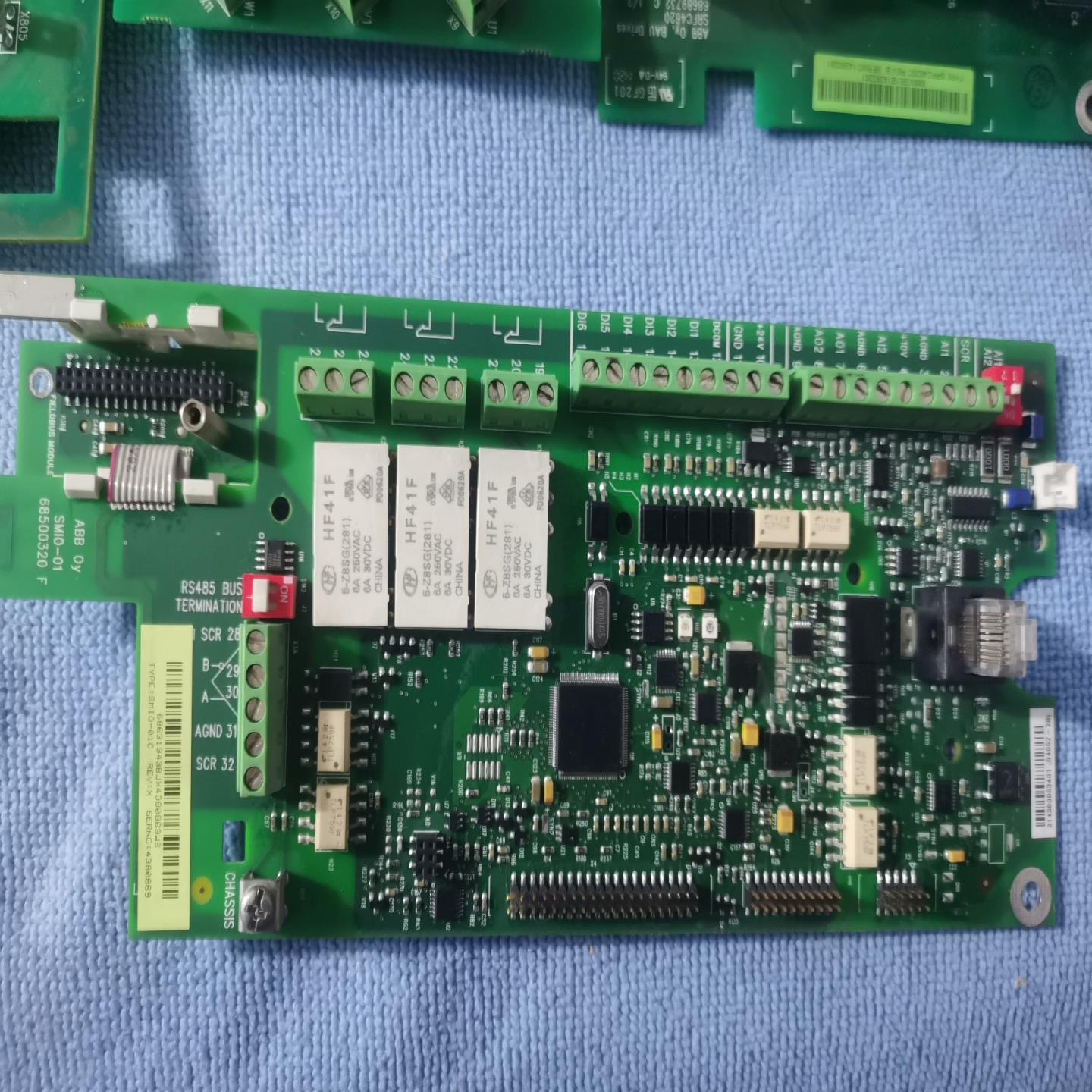 议~ABB变频器ACS550系列75KW电源板驱动板主板SINT