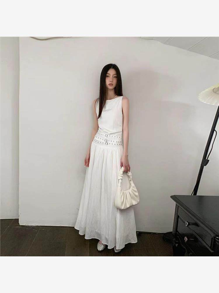 高级感小众腰带背心连衣裙女夏季2024新款气质修身显瘦法式长裙