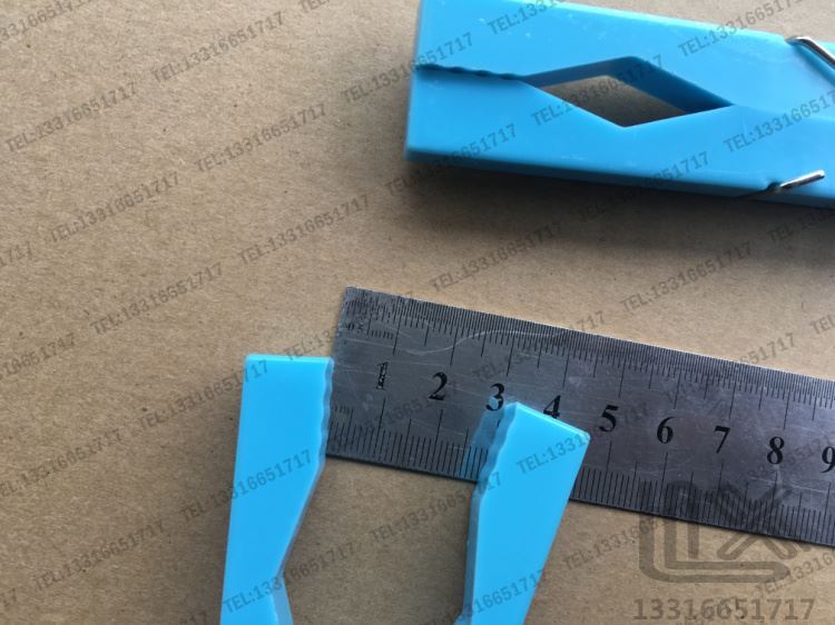 。长19cm 开口30mm 塑料 试管夹 教学仪器 实验器材 PP塑料