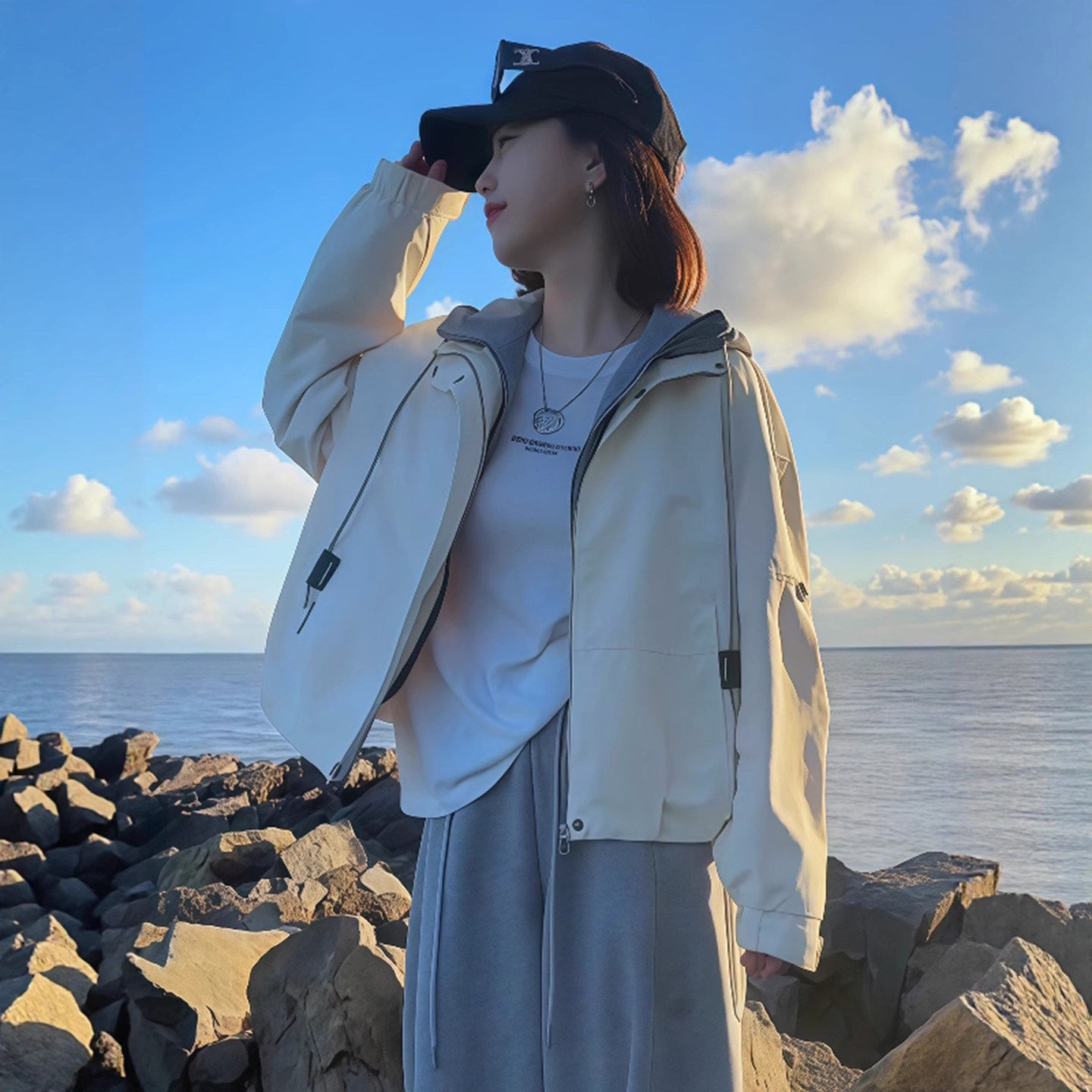 巨好看的连帽短款外套女款2026春季新款小个子韩系宽松假两件上衣