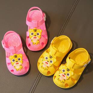 防滑2岁小孩子婴幼儿踩水包头塑料男童 男宝夏季 宝宝凉鞋 2023新款