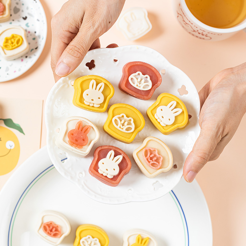 速发月饼模具2022新款手压式冰皮流兔烘培绿豆心点工具家用糕子压