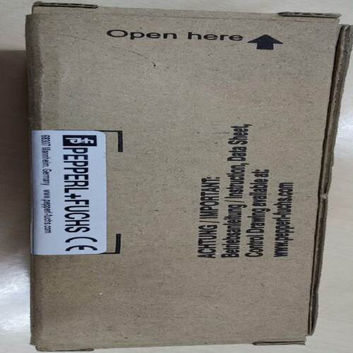 全新PEPPERL+FUCHS倍加福超声波传感器，UC200~议价
