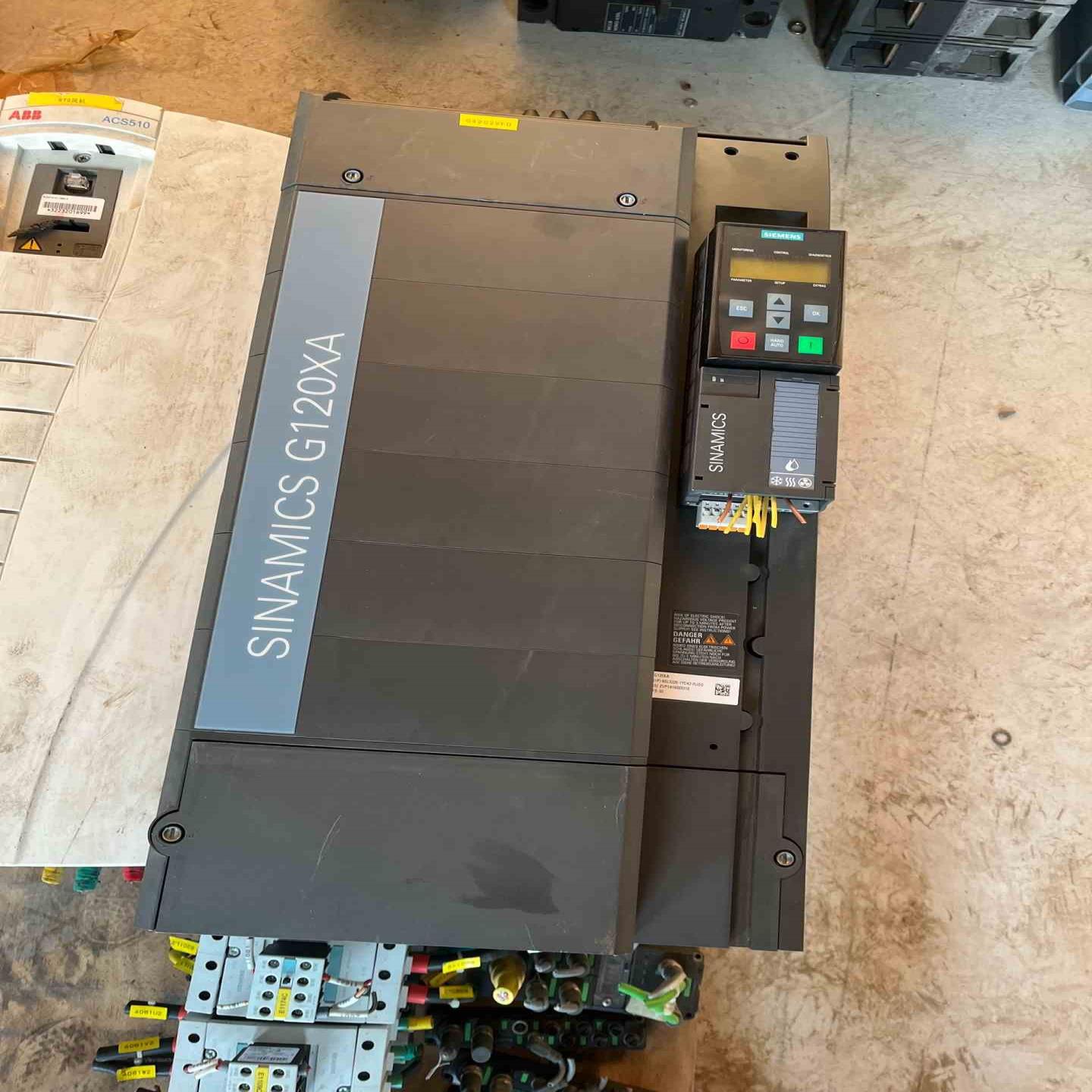 议~变频器6SL3220-1YD42-0UB0成色如图要的