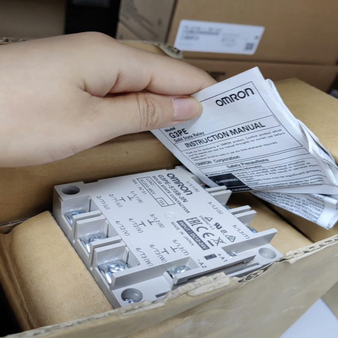 G3PE-515B-3N  缺盖子其他完好，功能，(崽崽配件）