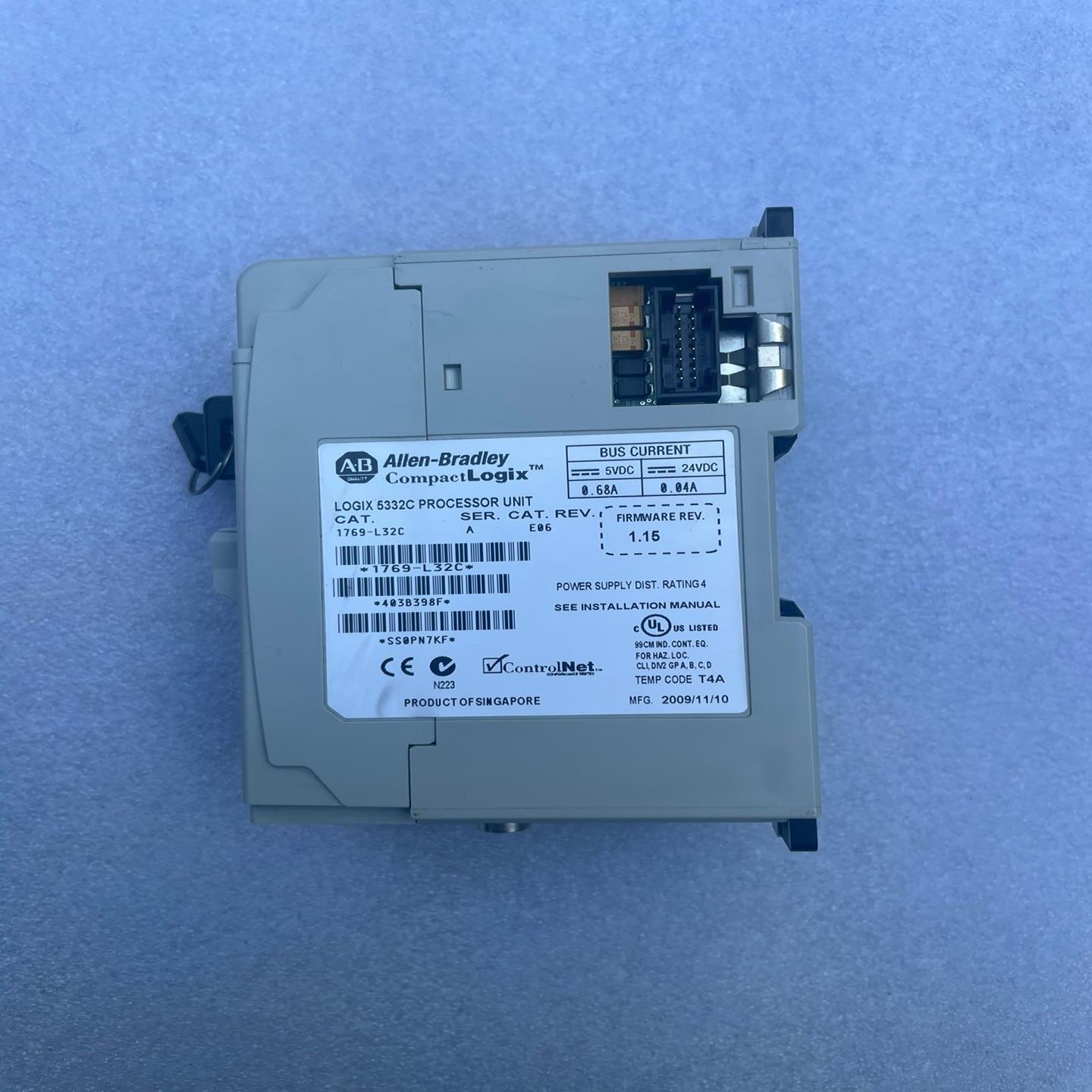 罗克韦尔PLC模块、1769-L32C、带内存卡、实物图。~议价