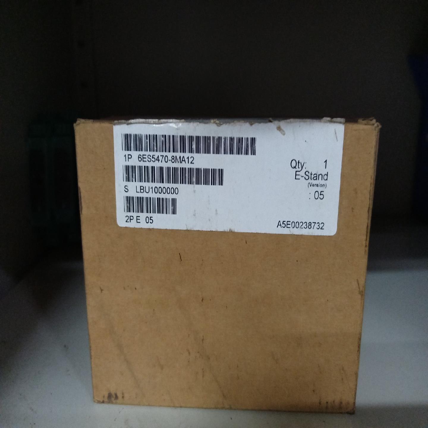 西门子6ES5470-8MA12   6ES5 470-8M（崽载电子）