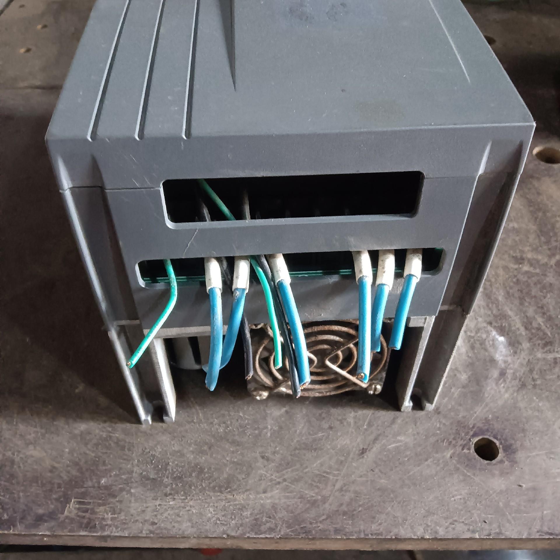 信捷变频器 3.7KW ⅤH3-43P7 拆机一台 测试包好~议价