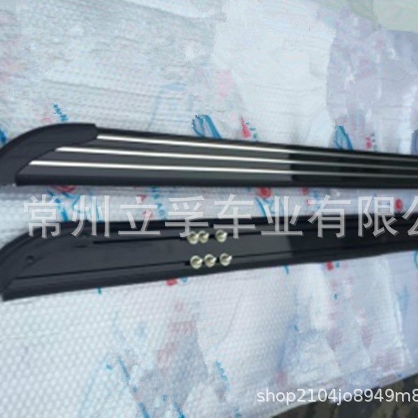 斯巴鲁傲虎OUTBACK侧踏板防刮