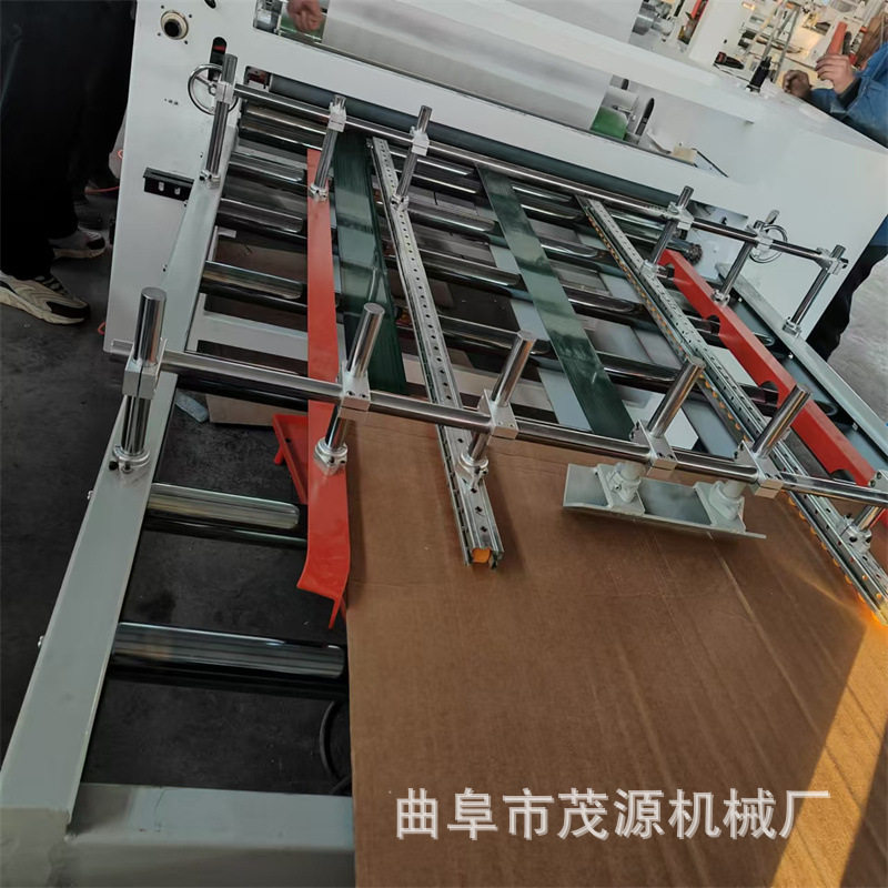自动进板珍珠棉纸板平贴机 圆刀修边冷胶贴面机 灰纸板覆布机