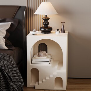 创意卧室床头柜小众设计感家用客厅茶几小户型电视柜旁边落地摆件