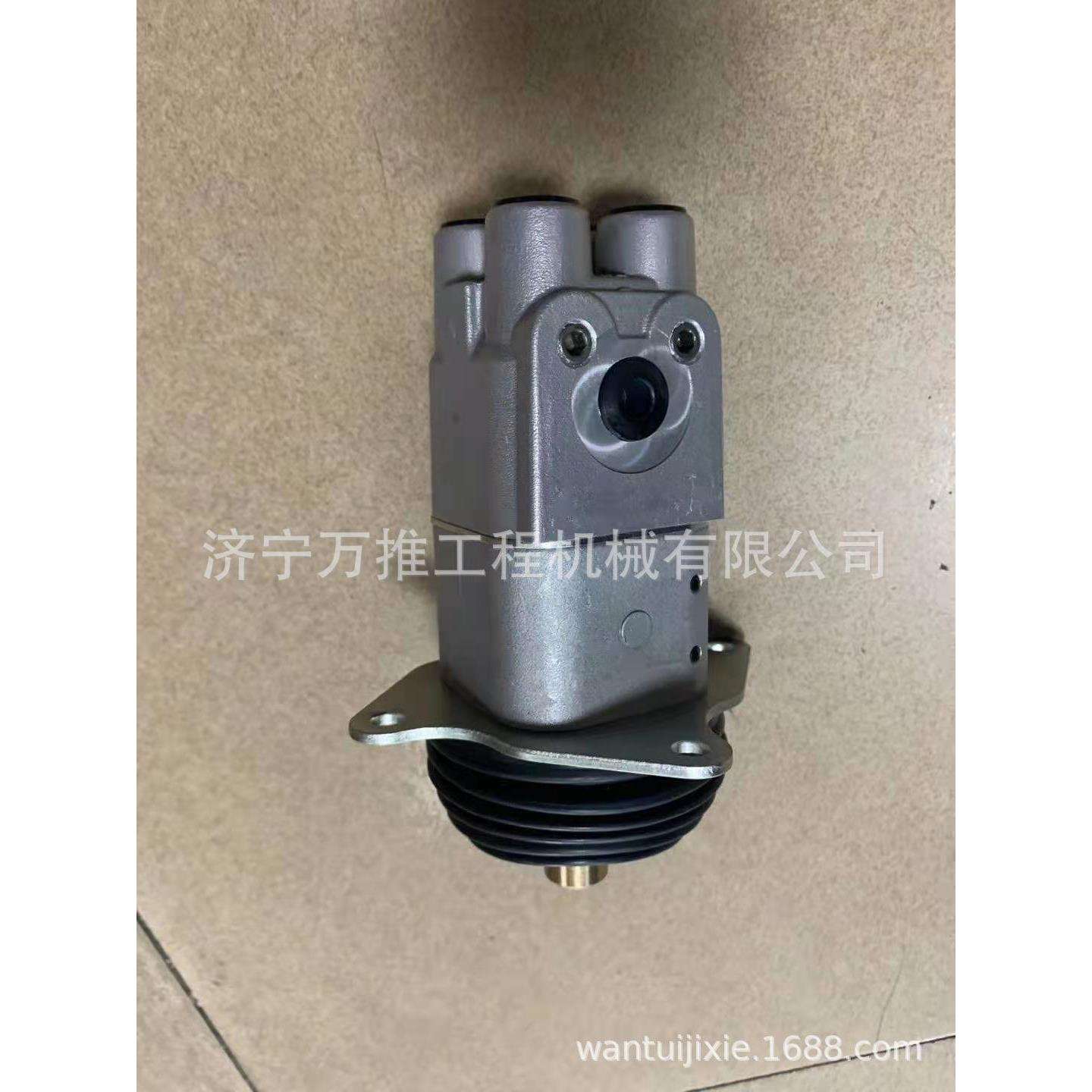 推土机D65PX-12先导阀总成702-16-01340