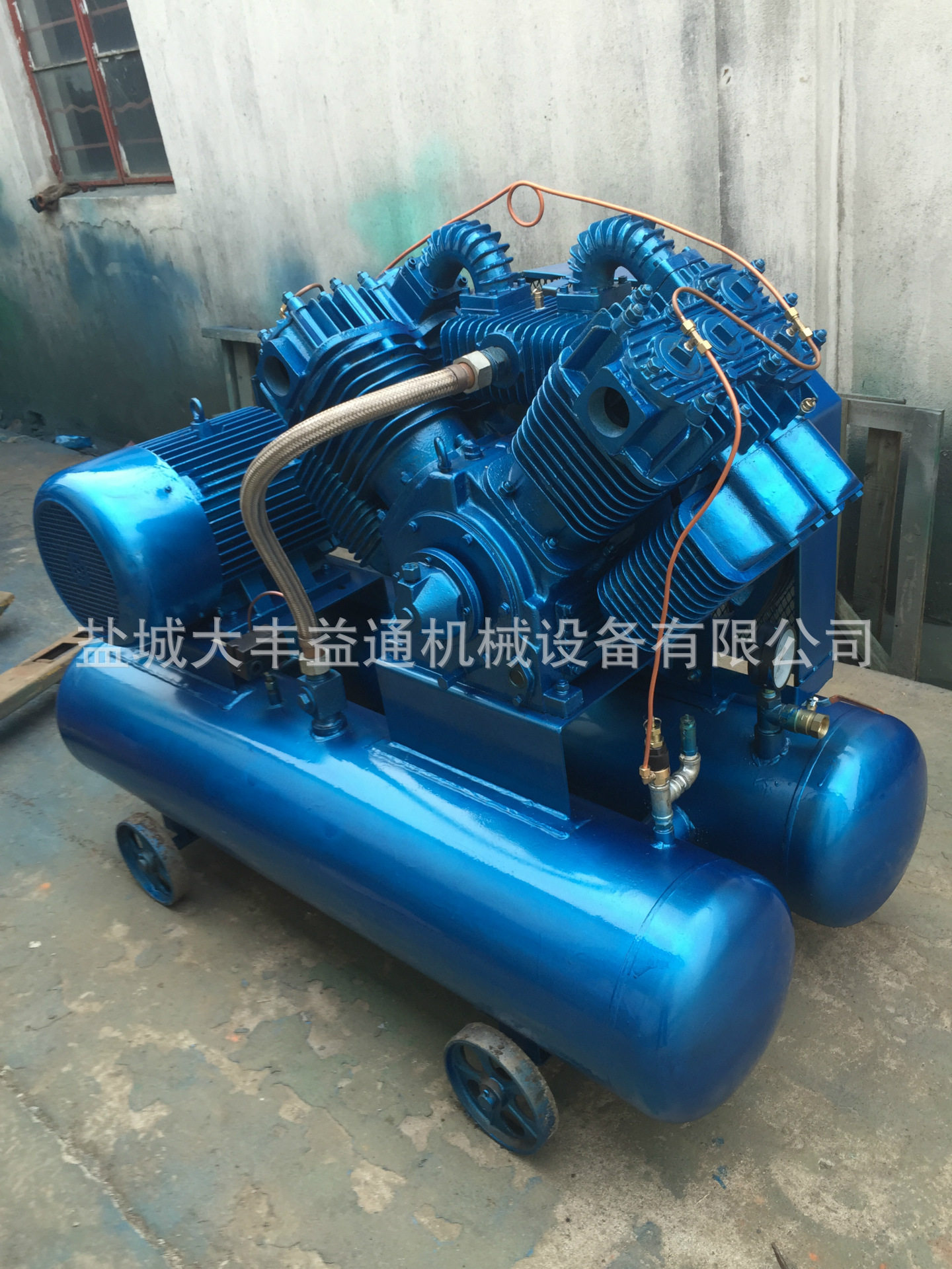 供应V-3.0/10双气罐空压机详细参数表三相22kw