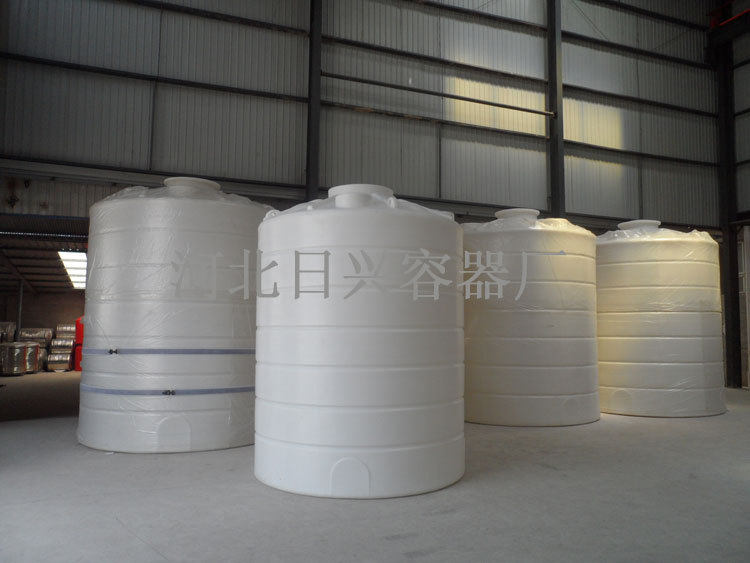 日兴塑料水箱牛筋水塔10吨20吨30吨北京储水罐加厚