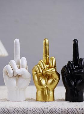 跨境新品美式竖中指手势创意个性手指雕塑家居卧室树脂工艺品摆件