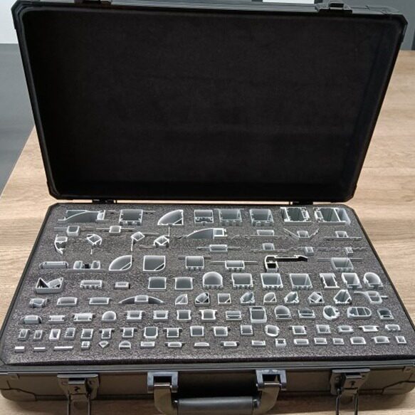 工厂直销LED线条灯挤压铝槽外壳套件灯槽样品箱led铝型材