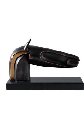 现代新中式样板房马头摆件树脂大理石抽象动物如意马桌面书柜摆件