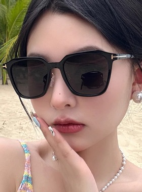 欧洲站新款超轻偏光镜黑色墨镜女高级感显脸小防晒太阳镜男防紫外