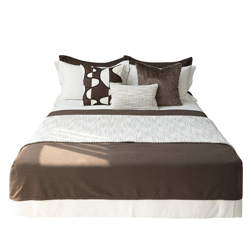 诧寂风样板旗间床尾巾棕色咖色抱枕酒床搭毯LFD民宿床品组店合多