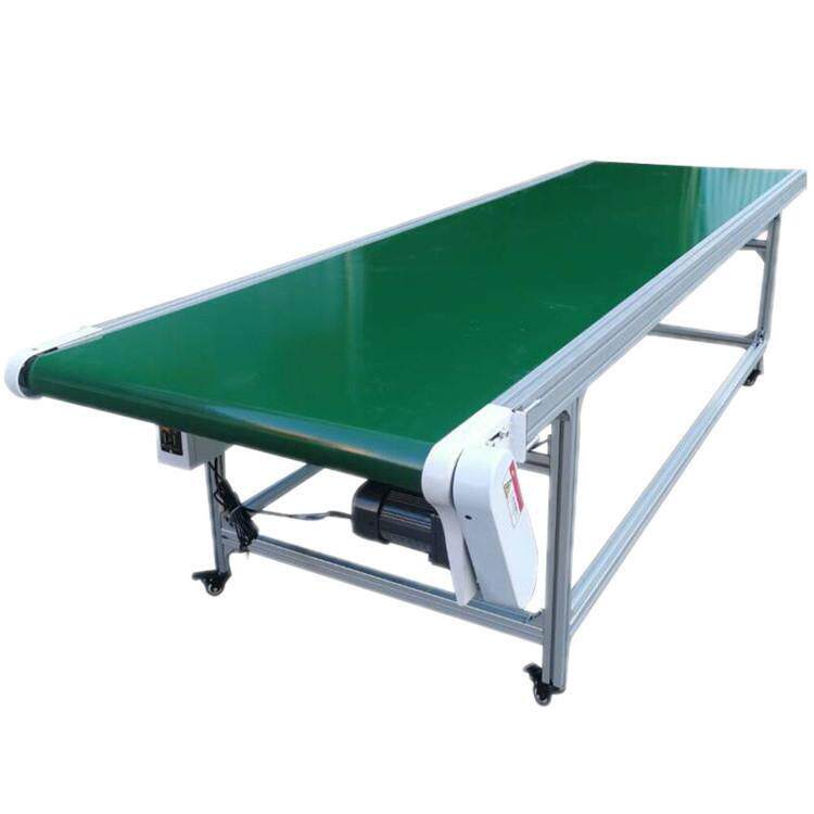 大倾角皮带提升机粉体密封传送机生物质颗粒裙边挡板爬坡输送机