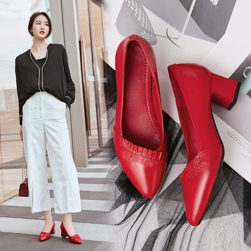 真皮中跟女士皮鞋粗跟中年妈妈红色鞋子女不累脚女鞋软底软皮单鞋