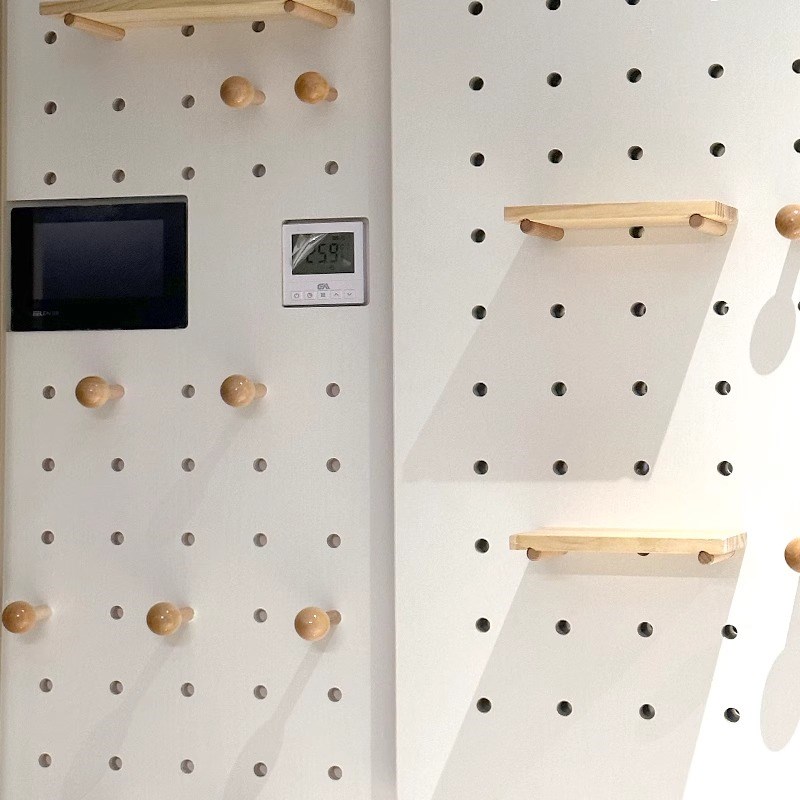 实木洞洞板置物架定制穿衣镜墙面收纳简约现N代挂衣架入户玄关装