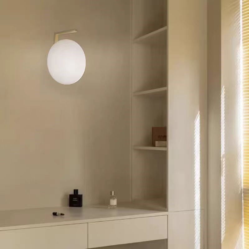 意大利Oluce Alba球形简约创意客厅卧室复古黄铜玻璃中古法式壁灯