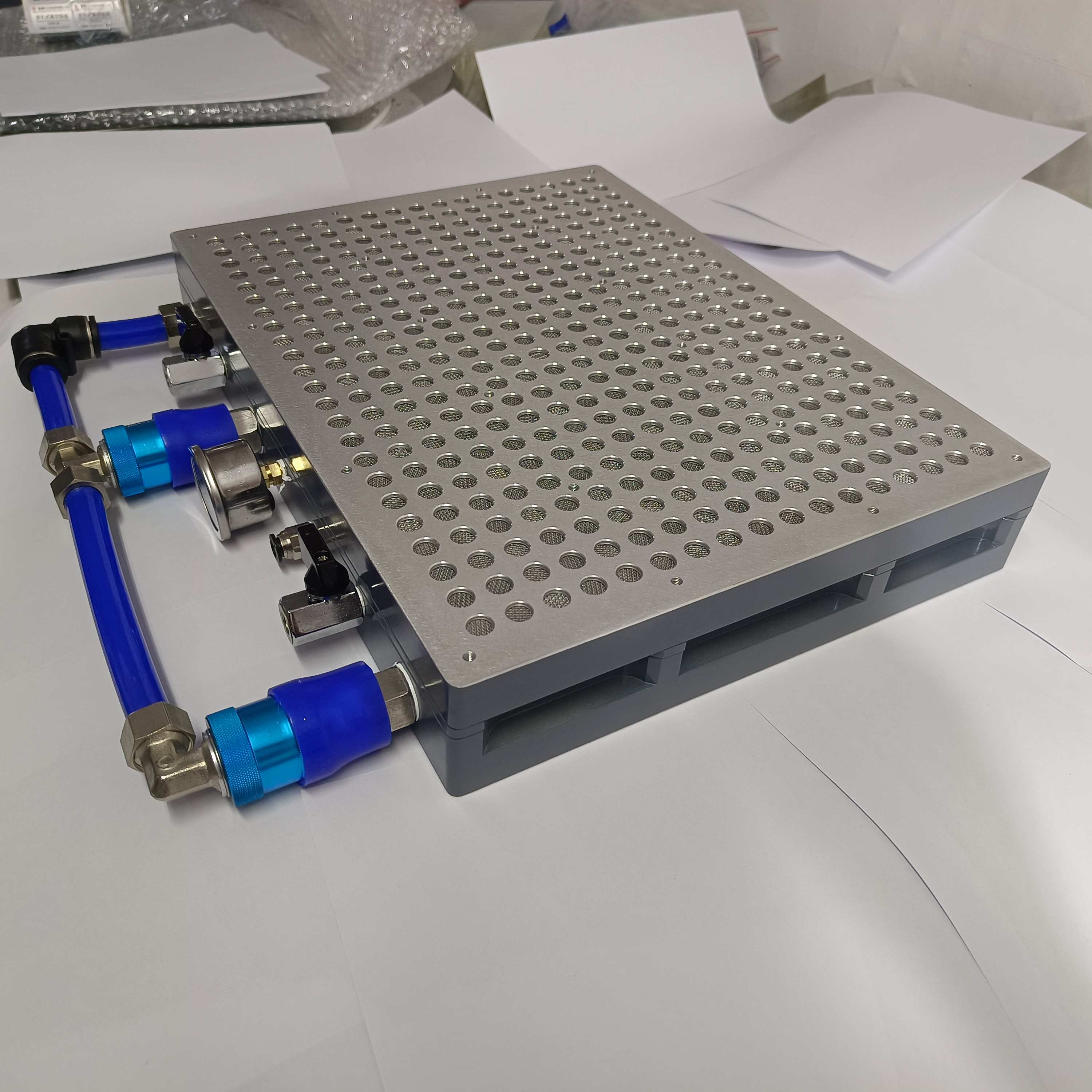 加工中心多点式cnoc强力工业真空吸盘多孔加工专用无密封条吸盘