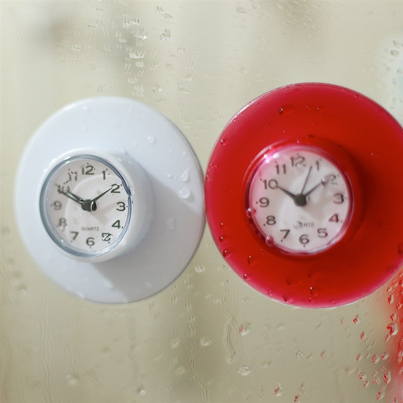 免打孔防水浴室小型挂表厨房小圆挂钟卫生间家用时钟迷你吸盘小钟