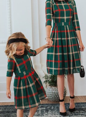 Winter Mommy and Daughter Doll Neck Plaid Outfits 2021 New Y