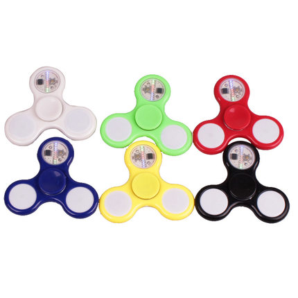 ABS塑料三叶发光LED指尖陀螺36变闪字指间成人减压玩具