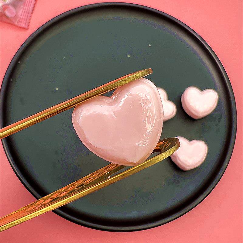 喔喔爱心白桃味硬糖散装喜糖结婚喜庆心形伴手礼办公休闲零食糖果