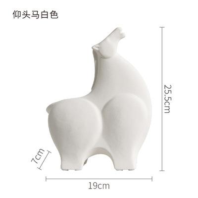 欧式黑白陶瓷马摆件现代家居客厅书房样板房别墅民宿创意装饰品