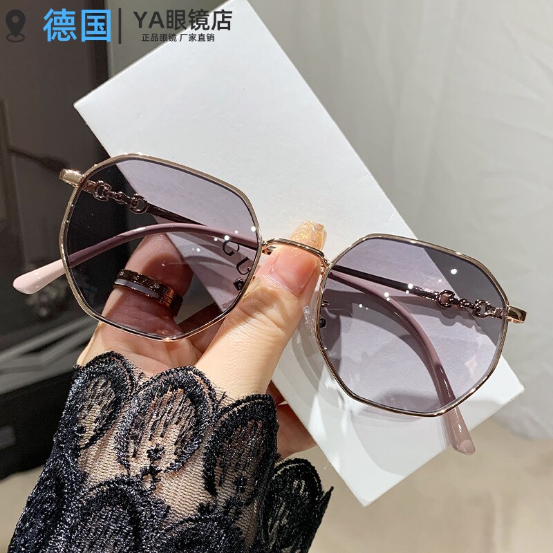 正品德国新款防蓝光变色眼镜学生近视镜男女眼镜架素颜框显脸小成