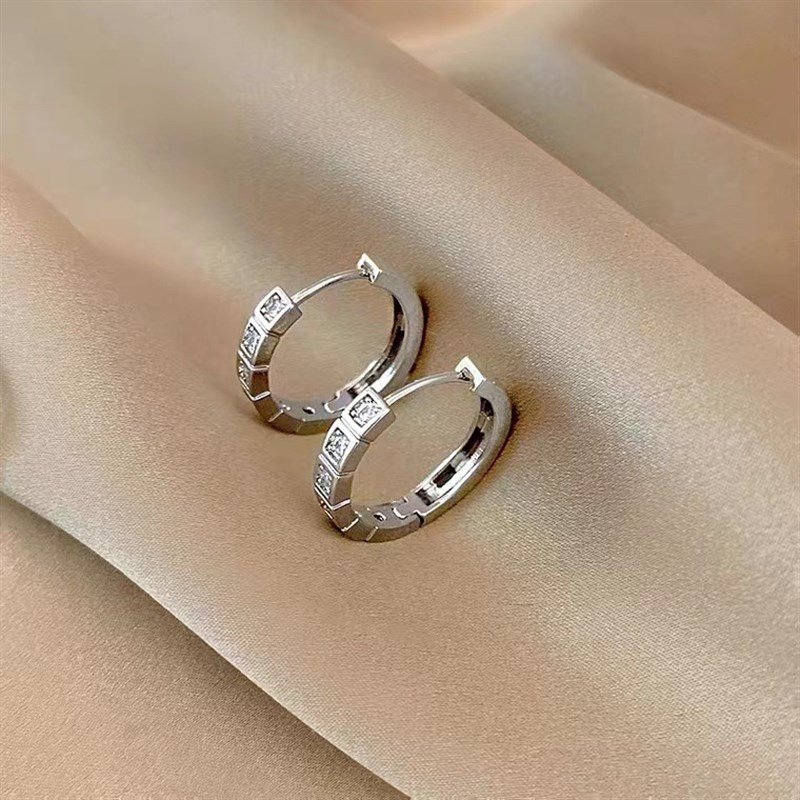 Niche vegetarian circle simple leisure design sense ear ring