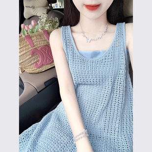女2024新款 海边度假高端精致超好看蓝色镂空针织背心连衣裙子夏季