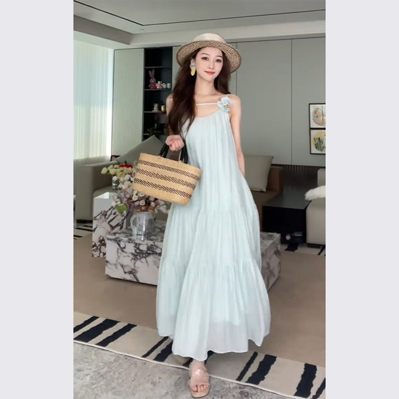 五一出游穿搭海边度假法式仙女蓝色吊带连衣裙子2024新款女装夏季