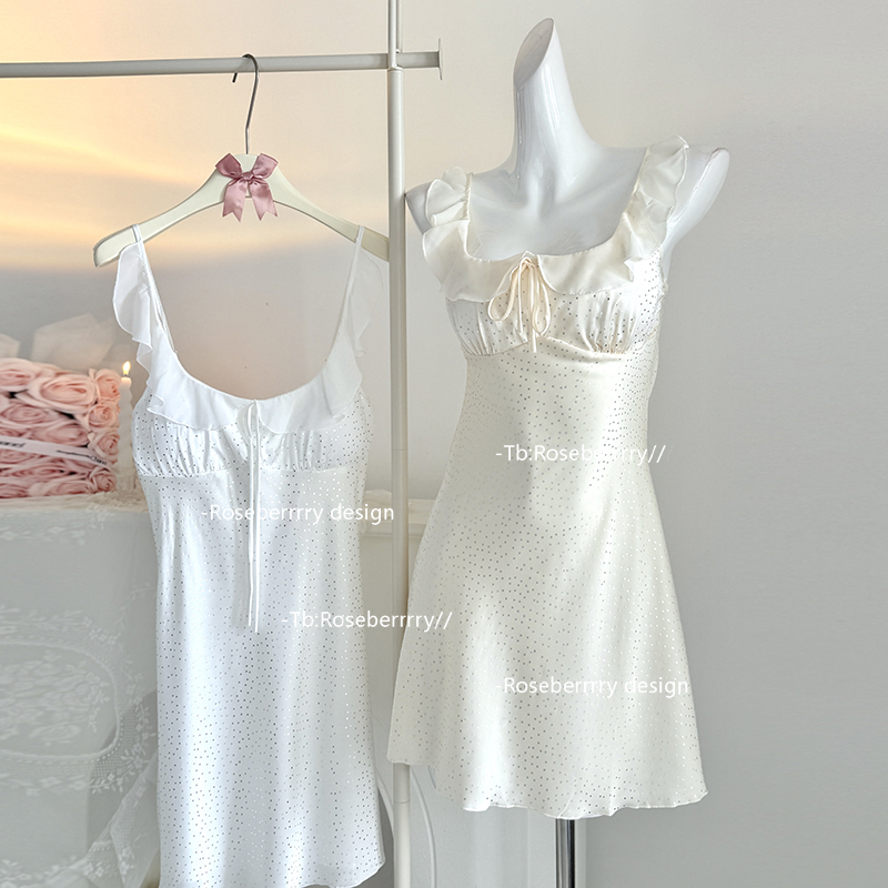 纯欲甜美亮晶晶吊带睡裙初恋气质