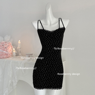 Roseberrrry初恋 纯欲碎花修身显瘦吊带睡裙性感辣妹百搭打底裙
